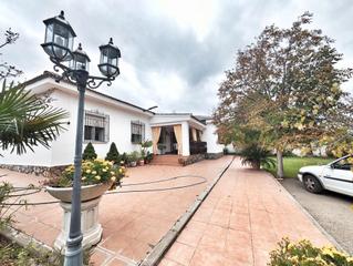 Xalet Cm-4110. Chalet en venta carretera almodovar Xalet Cm-4110. Chalet en venta carretera almodovar