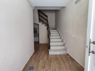 Edifici a Quintanar de la Orden. Se vende edficio con local comercial y 2 apartamentos Edifici a Quintanar de la Orden. Se vende edficio con local comercial y 2 apartamentos