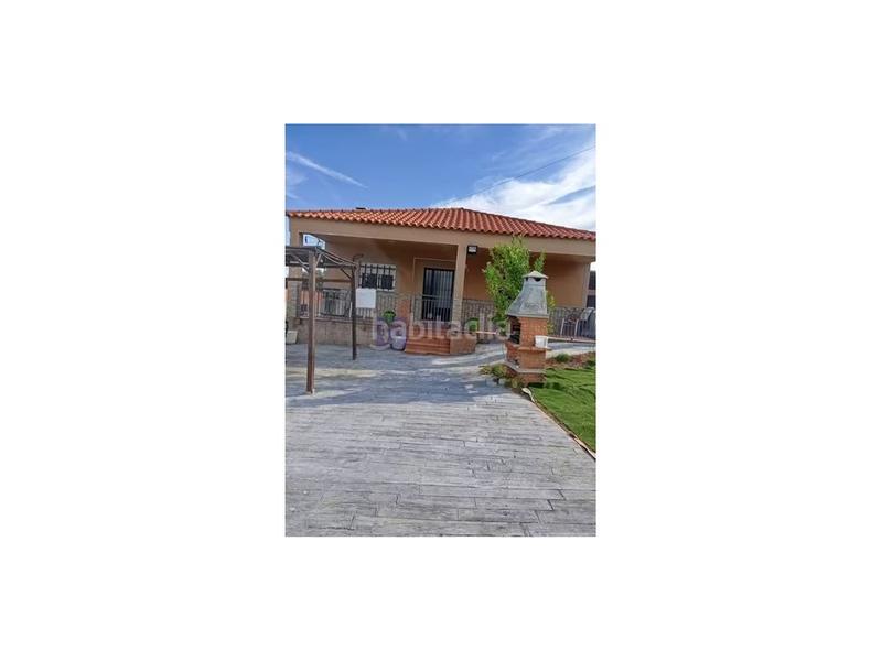 Foto 0ca2f385-c026-448e-9001-099c383186ab. Xalet amb piscina a Montesol - Mejostilla Cáceres Foto 0ca2f385-c026-448e-9001-099c383186ab. Xalet amb piscina a Montesol - Mejostilla Cáceres