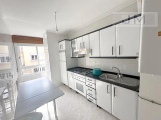 Appartement à Santa Uxía de Ribeira. Se vende piso de tres dormitorios en ribeira. Appartement à Santa Uxía de Ribeira. Se vende piso de tres dormitorios en ribeira.