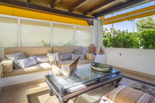 Planta baja en Nueva Andalucía centro. Encantador apartamento de 3 dormitorios en planta baja cerca de Planta baja en Nueva Andalucía centro. Encantador apartamento de 3 dormitorios en planta baja cerca de