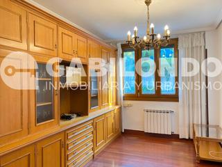 Flat  Ermuaranbide kalea Flat  Ermuaranbide kalea