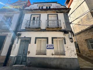 Maison  Rúa axesta 35. Casa de piedra en conjunto histórico artistico, ayuntamiento de Maison  Rúa axesta 35. Casa de piedra en conjunto histórico artistico, ayuntamiento de