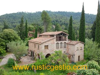 Masía en Caldes de Montbui. Finca rústica amb masia a caldes Masía en Caldes de Montbui. Finca rústica amb masia a caldes