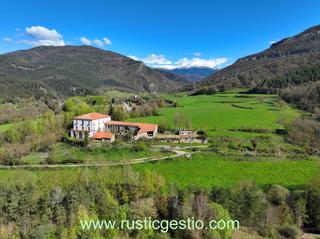 Masia a Campdevànol. Finca rústica amb masia a campdevànol (ripollès) Masia a Campdevànol. Finca rústica amb masia a campdevànol (ripollès)