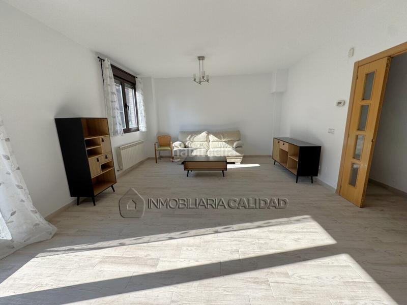 Foto 0199603e-e5b5-46f5-b145-b193f1d99a8a. Casa con riscaldamento in Barriada de Yagüe Burgos Foto 0199603e-e5b5-46f5-b145-b193f1d99a8a. Casa con riscaldamento in Barriada de Yagüe Burgos