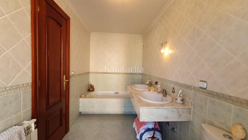 Foto 6c421c63-3216-42f9-a8e1-cf7741b3f9da. Casa adossada amb calefacció aparcament a Dueñas Foto 6c421c63-3216-42f9-a8e1-cf7741b3f9da. Casa adossada amb calefacció aparcament a Dueñas