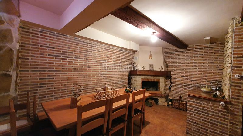 Foto ebf47c61-ce1b-454b-804b-ee09e7de1cde. Casa adossada amb calefacció aparcament a Dueñas Foto ebf47c61-ce1b-454b-804b-ee09e7de1cde. Casa adossada amb calefacció aparcament a Dueñas