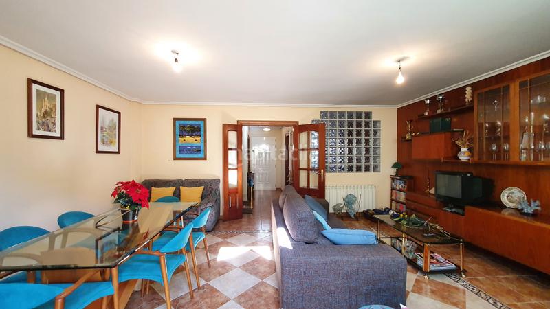 Foto f85073a1-a27f-4a00-96bd-82312bdbd95a. Casa adossada amb calefacció aparcament a Dueñas Foto f85073a1-a27f-4a00-96bd-82312bdbd95a. Casa adossada amb calefacció aparcament a Dueñas