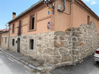 Maison jumelée Calle torre. 2 viviendas individuales en blacha Maison jumelée Calle torre. 2 viviendas individuales en blacha