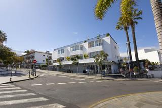 Edifici a Haya 2. Edificio residencial y comercial en la paz, puerto de la cruz Edifici a Haya 2. Edificio residencial y comercial en la paz, puerto de la cruz