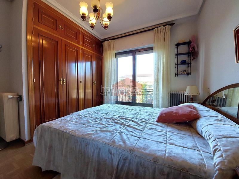 Foto 6af8d466-81f1-4aa0-9af7-07620a581caa. Xalet amb calefacció aparcament piscina a Hervencias Ávila Foto 6af8d466-81f1-4aa0-9af7-07620a581caa. Xalet amb calefacció aparcament piscina a Hervencias Ávila