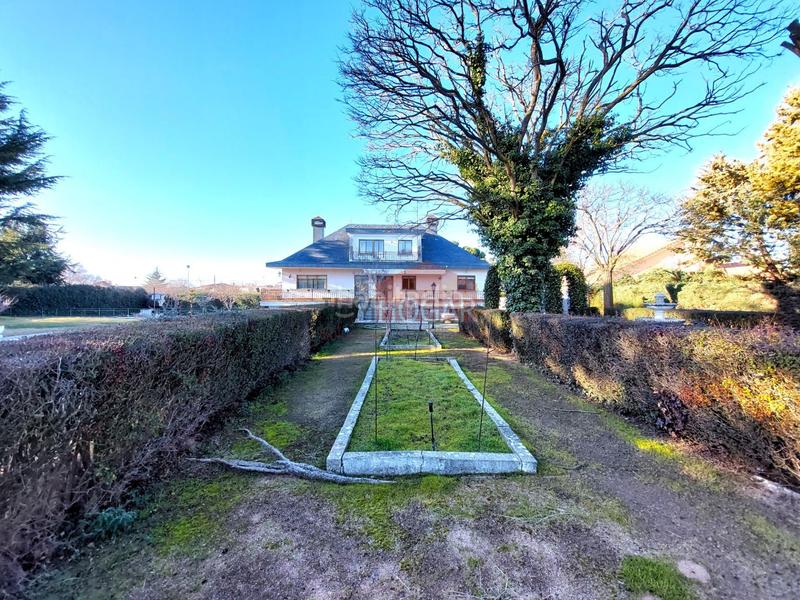 Foto 7de9257d-5c0e-4b22-9bbf-4e17696d39b4. Xalet amb calefacció aparcament piscina a Hervencias Ávila Foto 7de9257d-5c0e-4b22-9bbf-4e17696d39b4. Xalet amb calefacció aparcament piscina a Hervencias Ávila