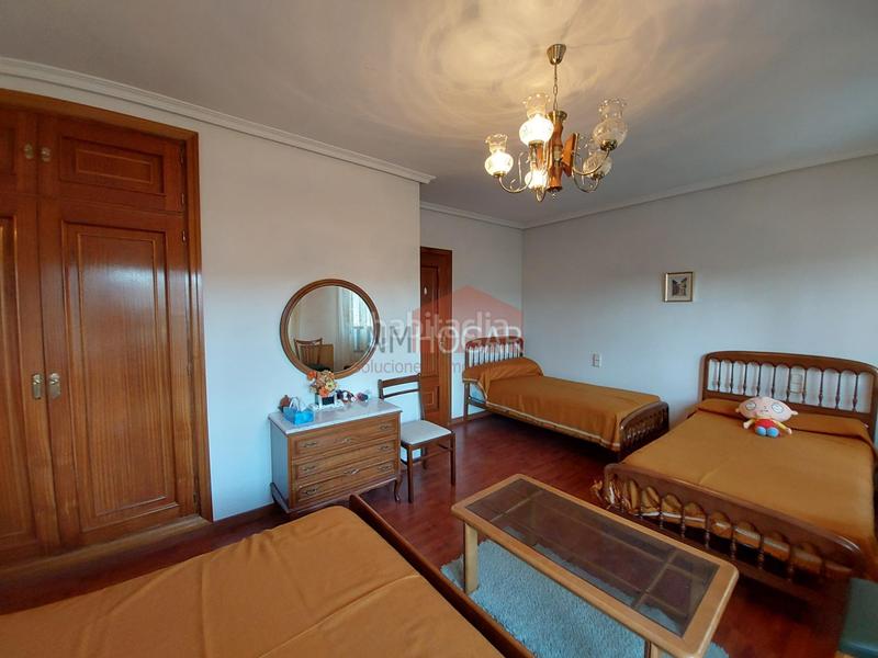 Foto ab7269a6-568b-45af-9f1d-1e00618ff69e. Xalet amb calefacció aparcament piscina a Hervencias Ávila Foto ab7269a6-568b-45af-9f1d-1e00618ff69e. Xalet amb calefacció aparcament piscina a Hervencias Ávila