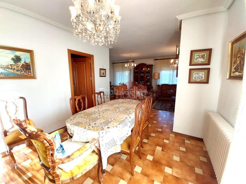 Foto b684486c-5d0b-4b95-b09c-5caf9c5d32fa. Xalet amb calefacció aparcament piscina a Hervencias Ávila Foto b684486c-5d0b-4b95-b09c-5caf9c5d32fa. Xalet amb calefacció aparcament piscina a Hervencias Ávila