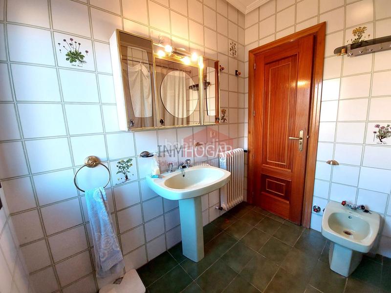 Foto bac4bba0-c5c1-436f-a330-b197b4ca2e96. Xalet amb calefacció aparcament piscina a Hervencias Ávila Foto bac4bba0-c5c1-436f-a330-b197b4ca2e96. Xalet amb calefacció aparcament piscina a Hervencias Ávila