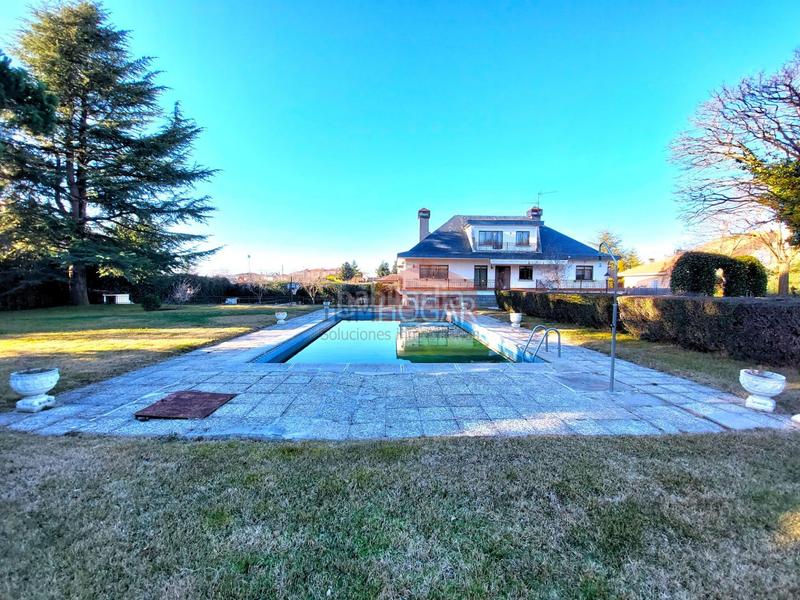 Foto ef800c8c-651d-44ec-82d3-3cd2e3980a4f. Xalet amb calefacció aparcament piscina a Hervencias Ávila Foto ef800c8c-651d-44ec-82d3-3cd2e3980a4f. Xalet amb calefacció aparcament piscina a Hervencias Ávila