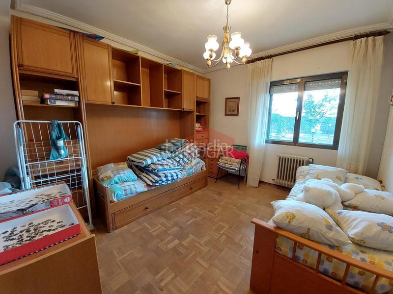 Foto f605cb69-8056-4cdd-87db-180dd58d99a8. Xalet amb calefacció aparcament piscina a Hervencias Ávila Foto f605cb69-8056-4cdd-87db-180dd58d99a8. Xalet amb calefacció aparcament piscina a Hervencias Ávila