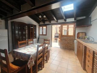 Casa a Celadas. Negocio de turismo en funcionamiento en celadas Casa a Celadas. Negocio de turismo en funcionamiento en celadas