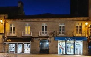 Reihenhaus  Praza de bugallal. Gran casa de piedra de 582m2,  con parcela de casi 1400m2 en pla Reihenhaus  Praza de bugallal. Gran casa de piedra de 582m2,  con parcela de casi 1400m2 en pla