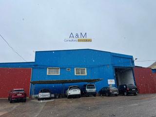 Bâtiment à usage industriel Cañada aguilera. Venta de nave con licencia de taller de 2.400 m2 en santovenia Bâtiment à usage industriel Cañada aguilera. Venta de nave con licencia de taller de 2.400 m2 en santovenia