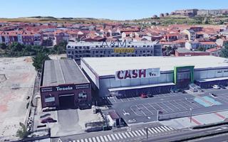 Lloguer Terreny residencial N/a. Parcela de uso terciario con nave junto hipercor Lloguer Terreny residencial N/a. Parcela de uso terciario con nave junto hipercor