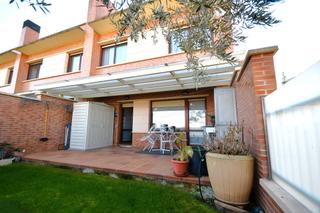 Casa aparellada Avenida de madrid Casa aparellada Avenida de madrid