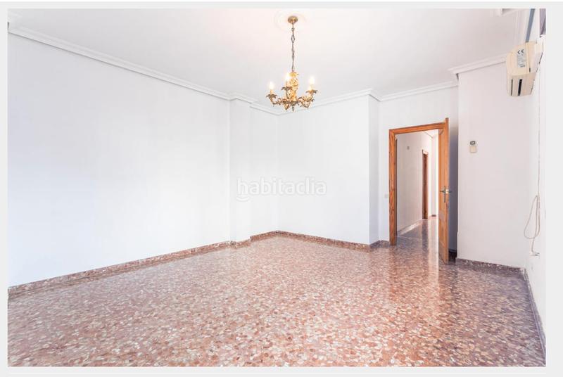 Foto e3ec8872-0db5-4925-962a-8ec5414685cf. Casa amb calefacció aparcament a Barrio Alto San Juan de Aznalfarache Foto e3ec8872-0db5-4925-962a-8ec5414685cf. Casa amb calefacció aparcament a Barrio Alto San Juan de Aznalfarache