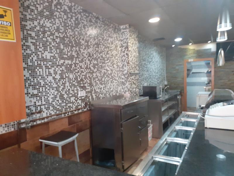 Foto e6fd5ad8-574a-488f-8a67-c7717cc3708f. Local comercial amb calefacció a Centre Viladecans Foto e6fd5ad8-574a-488f-8a67-c7717cc3708f. Local comercial amb calefacció a Centre Viladecans