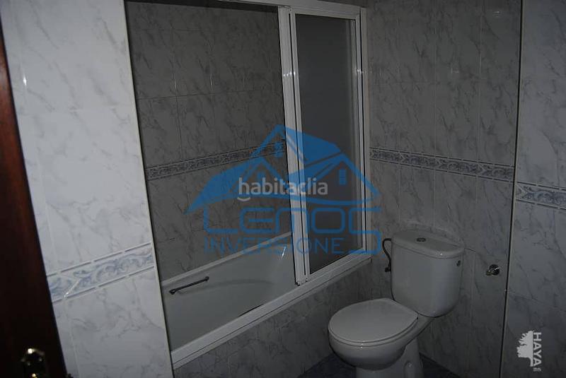 Foto f09be16f-237c-48ff-9313-5ad3a3f4ad81. Piso se vende piso con garaje y trastero en la bañeza calle constitución, 5 en Bañeza (La) Foto f09be16f-237c-48ff-9313-5ad3a3f4ad81. Piso se vende piso con garaje y trastero en la bañeza calle constitución, 5 en Bañeza (La)