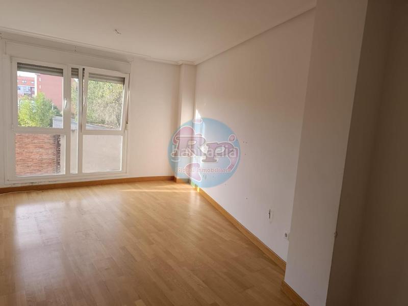 Foto e1580bd2-581b-40ed-a4f6-0f885f6e4239. Appartamento con riscaldamento parcheggio in Armunia León Foto e1580bd2-581b-40ed-a4f6-0f885f6e4239. Appartamento con riscaldamento parcheggio in Armunia León