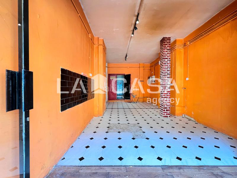 Foto c2674c3e-a909-4f28-9d73-a860a15b1a2f. Local comercial a Llefià Badalona Foto c2674c3e-a909-4f28-9d73-a860a15b1a2f. Local comercial a Llefià Badalona