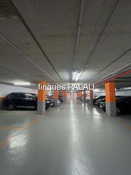 Foto df5c49e4-3857-4825-bfc6-ebb96246e33c. Autoparkplatz in Centre Sant Just Desvern Foto df5c49e4-3857-4825-bfc6-ebb96246e33c. Autoparkplatz in Centre Sant Just Desvern