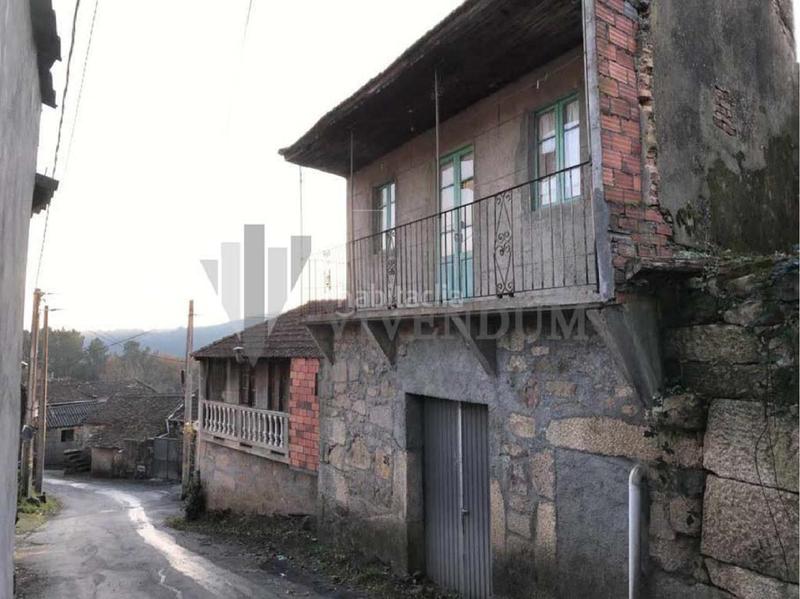 Foto c00c6a3a-a3a0-4e10-98f3-3e0ddb2210fe. Casa amb calefacció aparcament a Cenlle Foto c00c6a3a-a3a0-4e10-98f3-3e0ddb2210fe. Casa amb calefacció aparcament a Cenlle