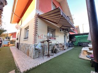 Chalet  Barrio el puente. Chalet individual en guriezo Chalet  Barrio el puente. Chalet individual en guriezo