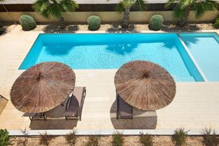 Planta baja en Avenida armada española 51. Planta baja con 4 habitaciones amueblada con ascensor, piscina, Planta baja en Avenida armada española 51. Planta baja con 4 habitaciones amueblada con ascensor, piscina,