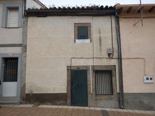 Masía en Calle mayor 9. 3 x 1 en sierra de gredos. Masía en Calle mayor 9. 3 x 1 en sierra de gredos.