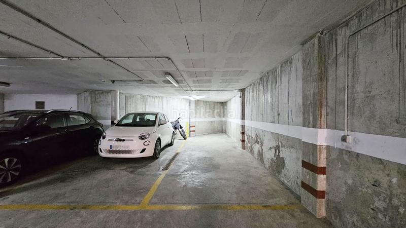 Foto aa75c068-89f0-4a7e-b4ec-8b327f3a1481. Parking voiture dans Foners Palma de Mallorca Foto aa75c068-89f0-4a7e-b4ec-8b327f3a1481. Parking voiture dans Foners Palma de Mallorca