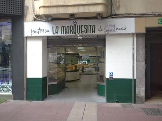 Lloguer Local Comercial a Paseo de las damas 36. Se alquila local en el paseo de las damas instalado como fruterí Lloguer Local Comercial a Paseo de las damas 36. Se alquila local en el paseo de las damas instalado como fruterí