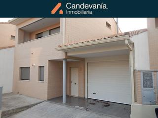 Chalet in Zuera Chalet in Zuera