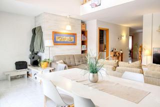 Dúplex a Avinguda Catalunya. Palamós dúplex en avda. cataluña con gran garaje cerrado Dúplex a Avinguda Catalunya. Palamós dúplex en avda. cataluña con gran garaje cerrado