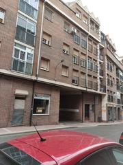 Parking voiture à Calle ronda de gracia 8. Cochera cerrada centrica Parking voiture à Calle ronda de gracia 8. Cochera cerrada centrica