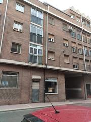 Parking voiture à Calle ronda de gracia 8. Cochera cerrada en sótano centrica Parking voiture à Calle ronda de gracia 8. Cochera cerrada en sótano centrica