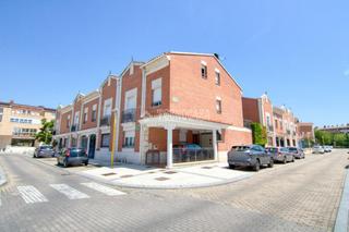 Casa aparellada C. doce de octubre. Casa en venta en arroyo de la encomienda Casa aparellada C. doce de octubre. Casa en venta en arroyo de la encomienda