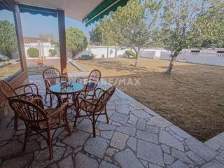 Maison à Tomiño. Casa+nave+piscina climatizada+gimnacio+jardín+pista de tenis. Maison à Tomiño. Casa+nave+piscina climatizada+gimnacio+jardín+pista de tenis.