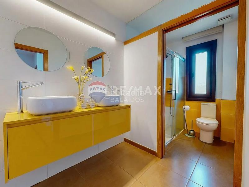 Foto f64569f9-9a63-4cdb-91f3-91567cbbacfb. Casa amb calefacció aparcament piscina a Valadares - Beade Vigo Foto f64569f9-9a63-4cdb-91f3-91567cbbacfb. Casa amb calefacció aparcament piscina a Valadares - Beade Vigo