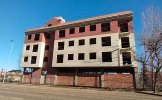 Edifici a Avenida del órbigo 58a Edifici a Avenida del órbigo 58a