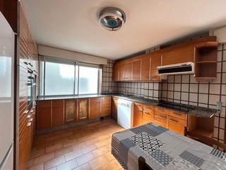 Rent Flat Avenida de rosalía de castro. Piso céntrico de 5 habitaciones y 2 baños para contrato temporad Rent Flat Avenida de rosalía de castro. Piso céntrico de 5 habitaciones y 2 baños para contrato temporad