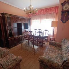 Location Appartement à Calle santa teresa 1. Precioso piso en planta baja con patio Location Appartement à Calle santa teresa 1. Precioso piso en planta baja con patio