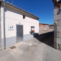 Casale in Mancera de Abajo. Bonita casa de pueblo con patio Casale in Mancera de Abajo. Bonita casa de pueblo con patio